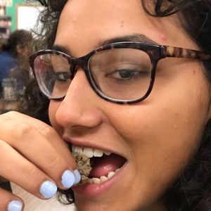 Meet your Posher, Abigail